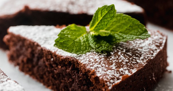 Flourless Chocolate Cake (Caprese Cake)