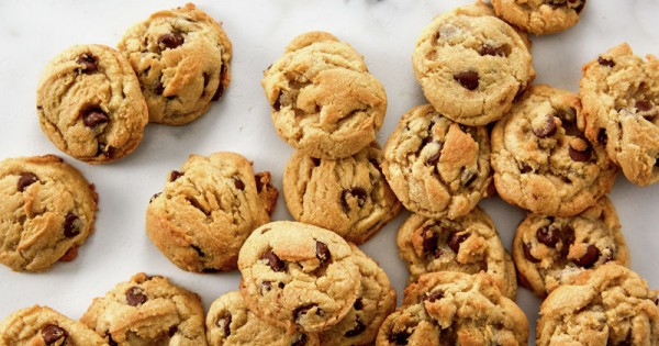 Soft and Chewy Chocolate Chip Cookies