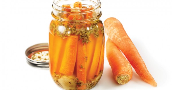Pickled carrots with roasted garlic and thyme
