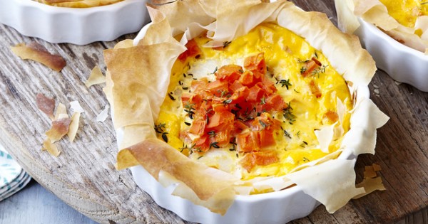 Crispy Tomato-Cheddar Breakfast Cups