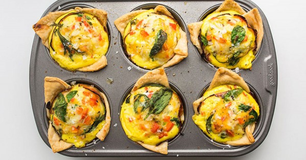 Cheesy Bacon Muffin Tin Breakfast Quiches