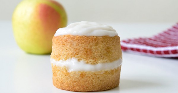 Mini Vegan Apple Cake