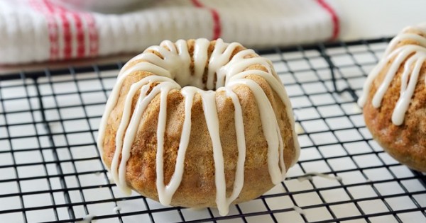Cinnamon Zucchini Mini Cakes