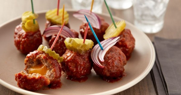Slow-Cooker Barbecue Bacon Cheeseburger Meatballs