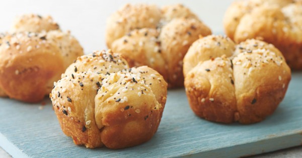 Everything Bagel Mini Monkey Bread