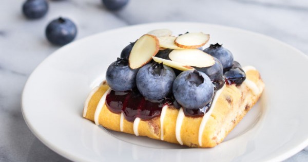 Blueberry Cinnamon Coffeecake