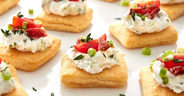 Bacon and Tomato Cream Cheese Tarts