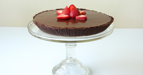 Vegan Strawberry Chocolate Pie