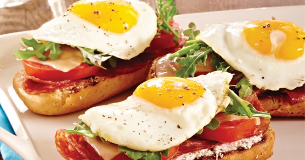 Croque matin with salami, goat cheese & fried egg