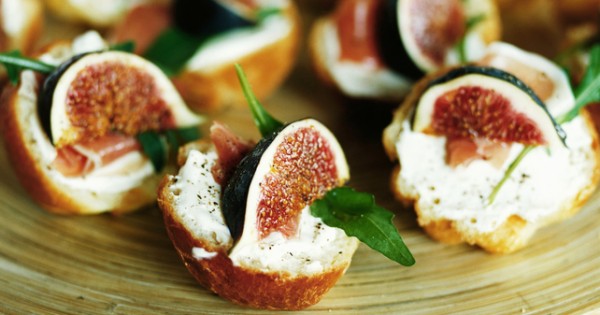 Fig & Prosciutto Crostini