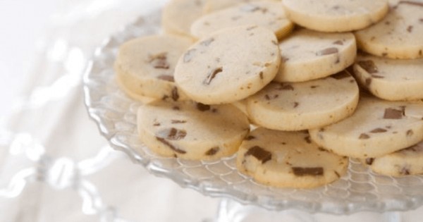 Milk Chocolate Maple Macadamia Cookies