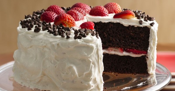 Chocolate Strawberry Cake with Fluffy Frosting