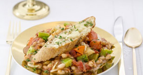 Navy Bean, Tomato & Fennel Cassoulet with Cheese Toasts