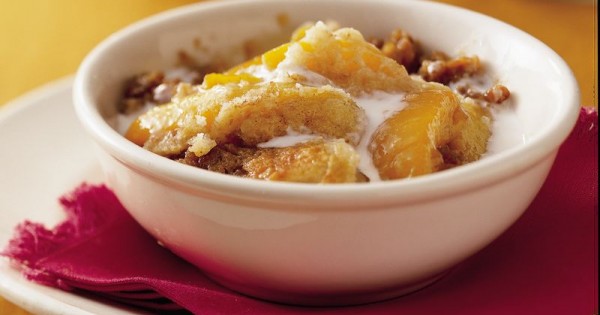 Praline Peach Cobbler