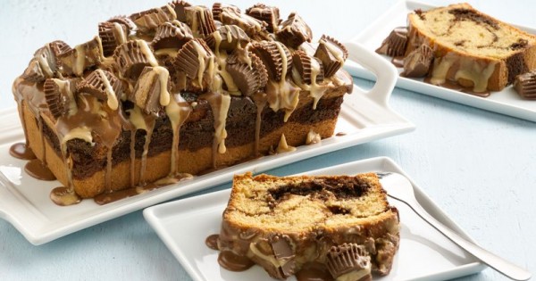 Peanut Butter Lovers Swirl Cakes