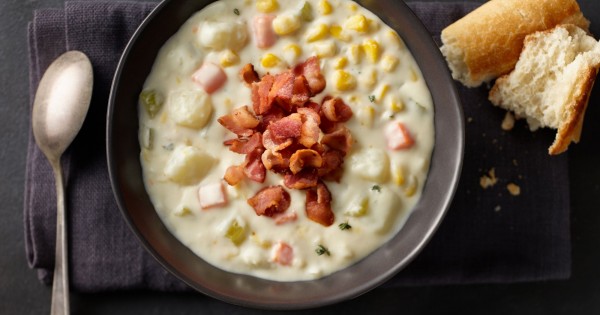 Creamy corn and bacon chowder