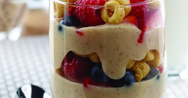 Breakfast Pudding with Mixed Berries