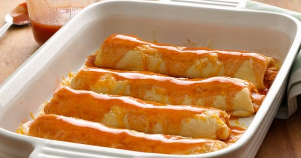 Easy Chicken Enchilada Crescent Bake