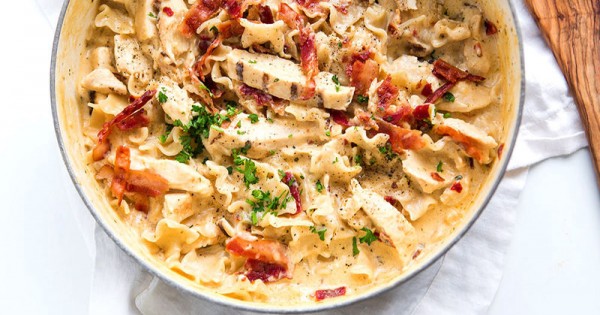 One-Pot Chicken-Bacon-Chipotle Alfredo