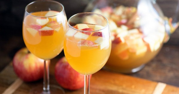 Apple Pie Sangria