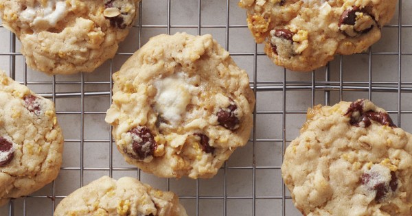 Chocolate Chip-Marshmallow Crunch Cookies