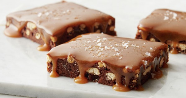 Salted Caramel Pretzel Brownies