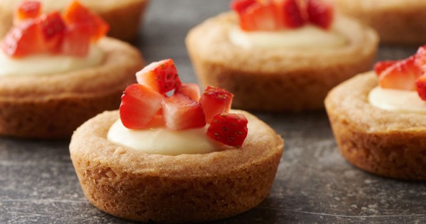 Strawberry Cheesecake Cookies