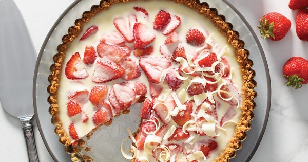 White Chocolate and Strawberry Pie on Graham Crust