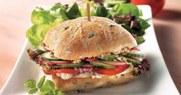 Country-Style Garden Vegetable Sandwiches