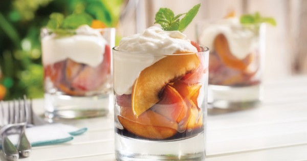 Grilled fruit with mascarpone cream