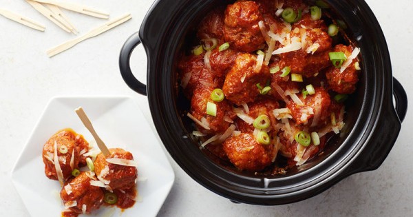 Slow-Cooker Spanish Manchego Pork Meatballs