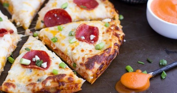 Buffalo Chicken Pizzadillas (Pizza Quesadillas)