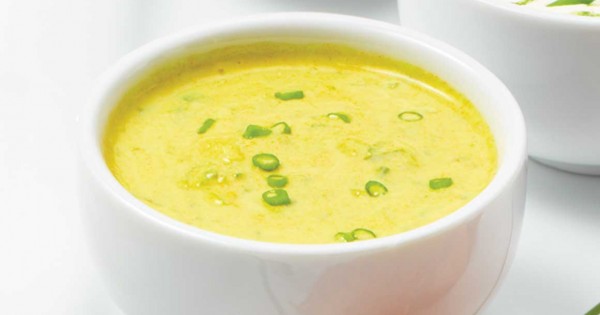 Fresh Yellow Curry and Ginger Dip