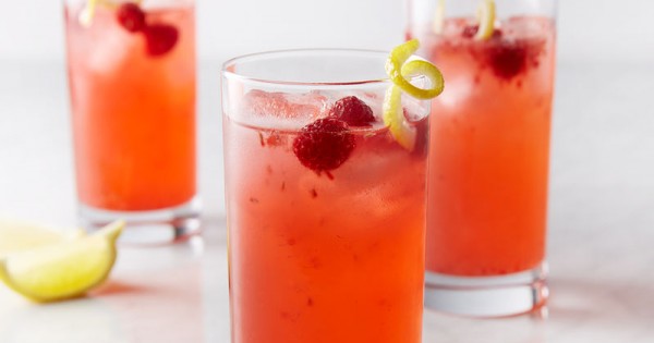 Fresh Raspberry Vodka Lemonade