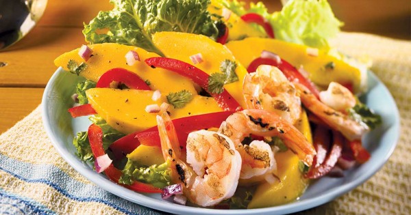 Coriander mango and shrimp salad