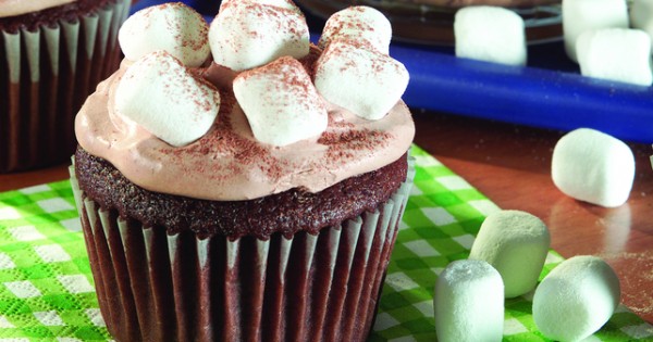 Hot Cocoa-Marshmallow Cupcakes