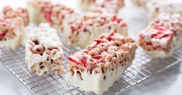 Berries and Cream Cereal Bars