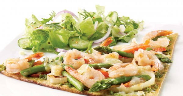 Pesto and shrimp pizza