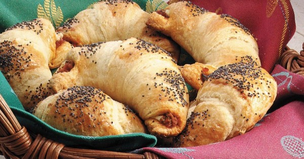 Sun-dried Tomato Crescents