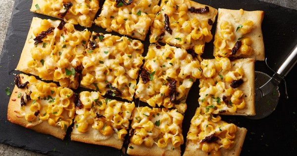 Mac and Cheese Pizza
