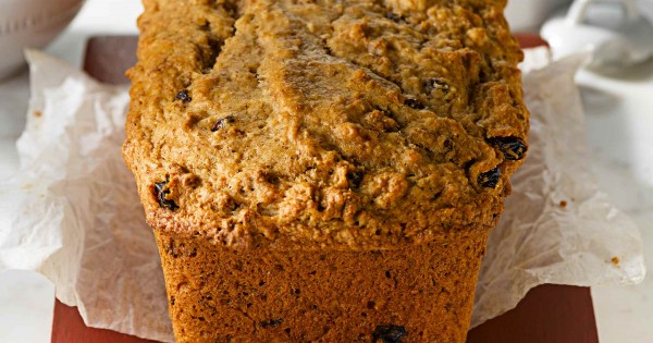 Applesauce Raisin Loaf