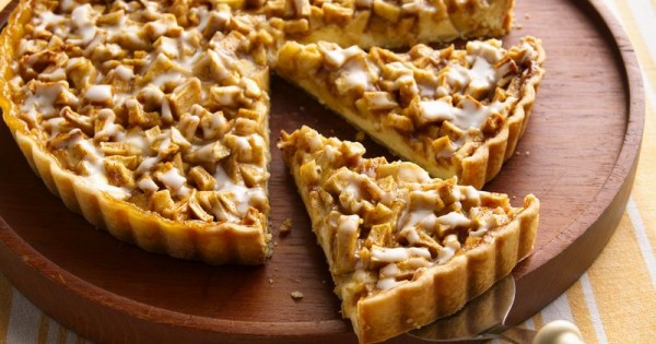 Cream Cheese-Apple Danish Tart