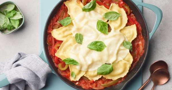 20-Minute Sausage and Pepper Ravioli Skillet