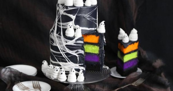 Marshmallow Web Ghost Cake