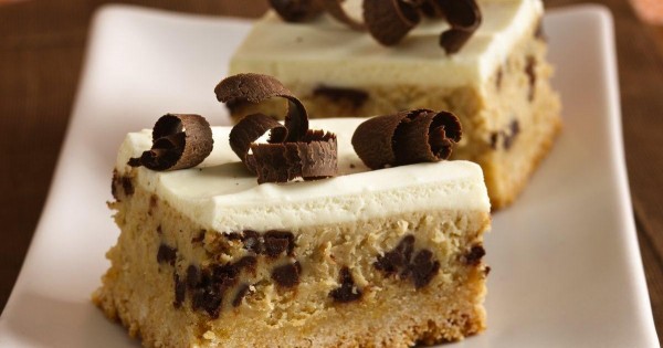 Tiramisu Cheesecake Bars