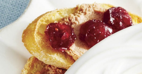 Toasts with paté and cranberry glaze