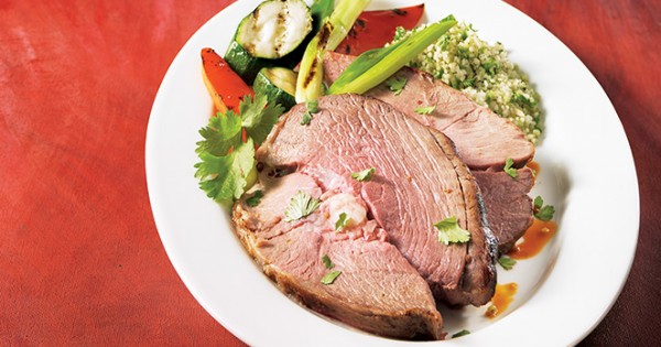 Leg of lamb with sundried tomatoes