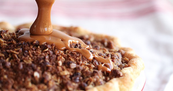 Pioneeer Woman's Caramel Apple Pie