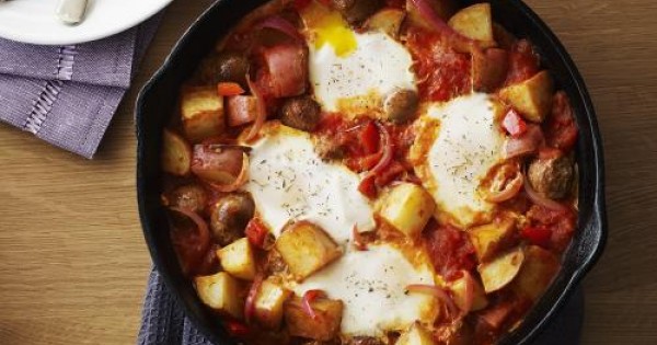 Baked Eggs & Chicken Sausage with Potatoes
