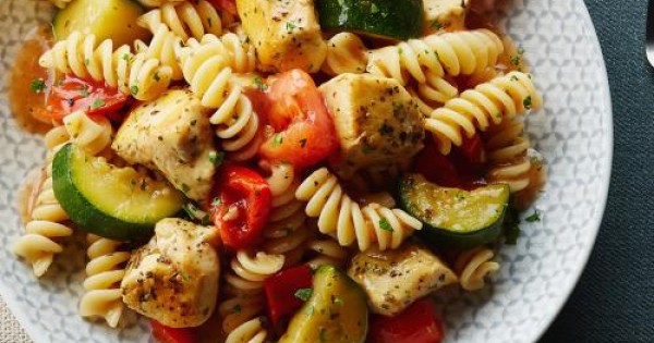 One-Pot Mediterranean Chicken & Pasta